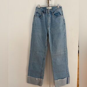 Abercrombie & Fitch Women's Curve Love 90’s Relaxed Jean
